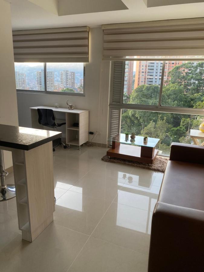 Apartasuite Moderna - En El Corazon Del Poblado Medellín Exterior foto